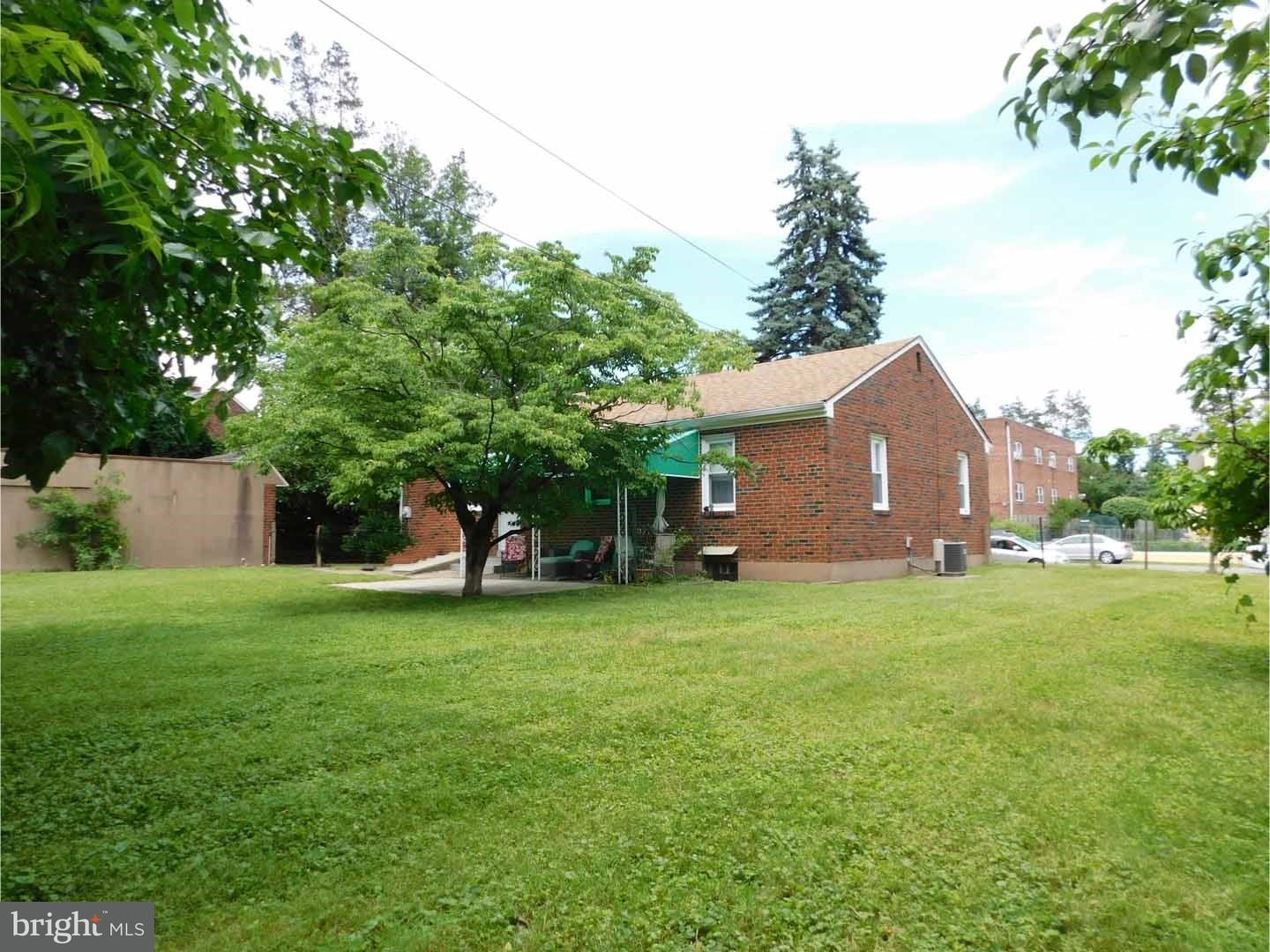 2028 Rhawn Street Philadelphia, PA 19152 - Photo 20 of 22 Back Yard