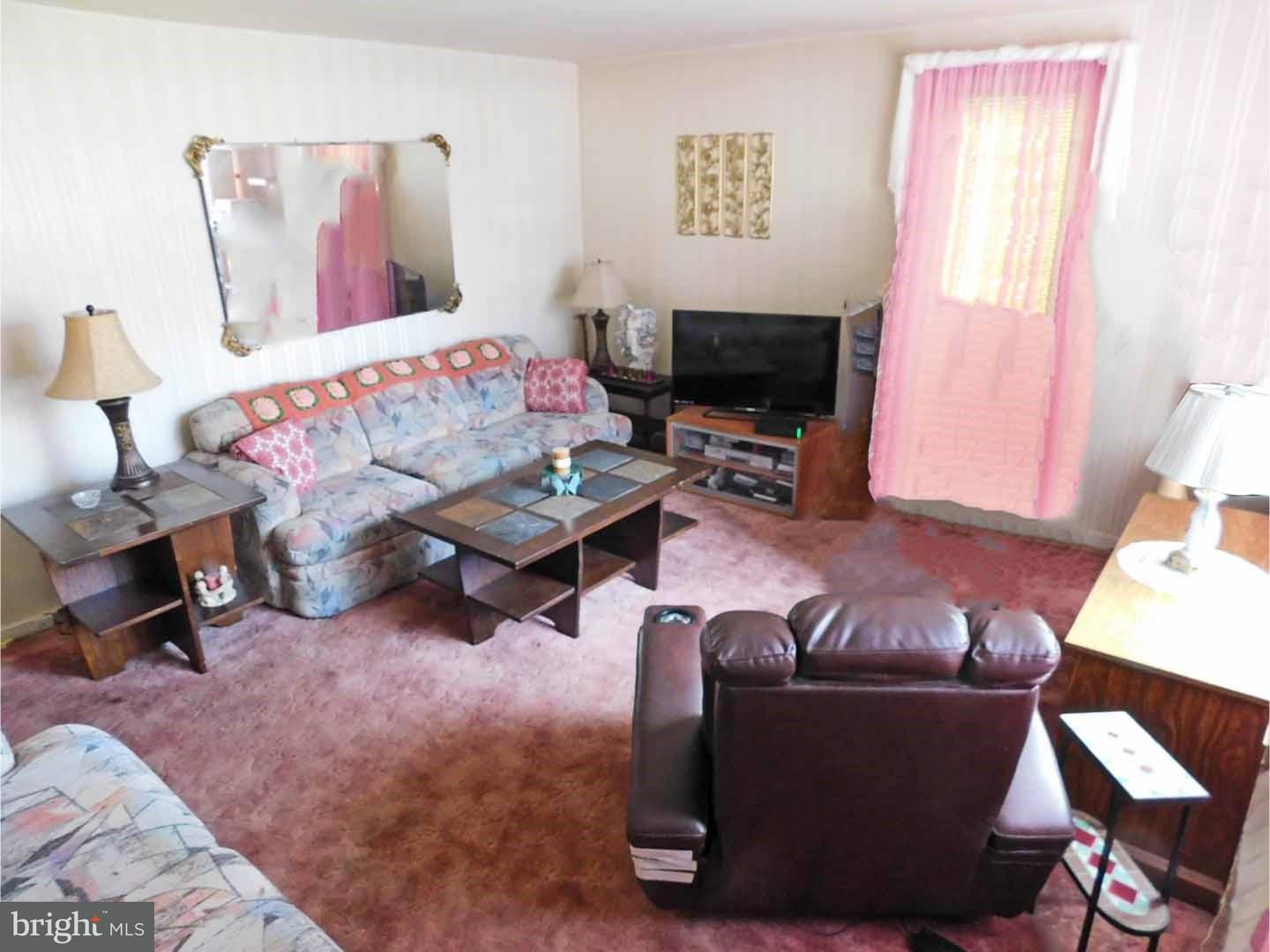 2028 Rhawn Street Philadelphia, PA 19152 - Photo 3 of 22 Living Room