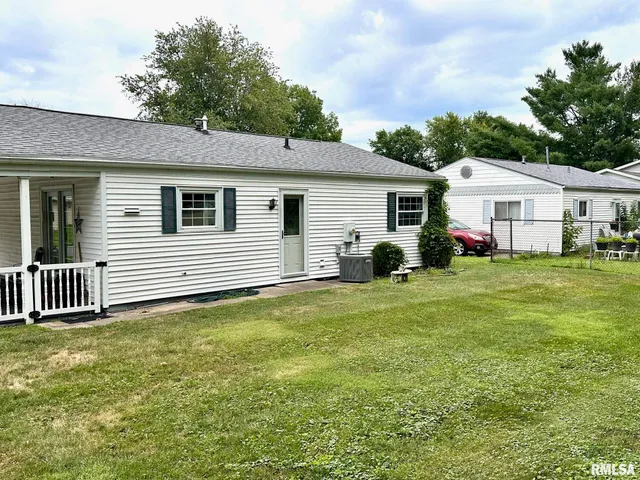 $112,000 | 13 Morningside Drive, Jacksonville, IL 62650