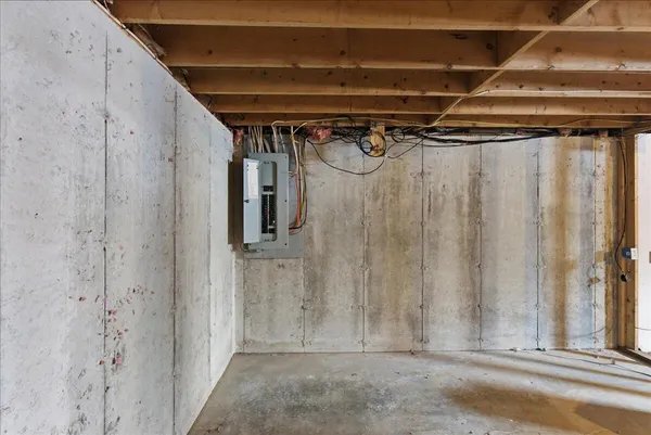 $475,000 | 24 Winthrop Center Road, Winthrop, ME 04364