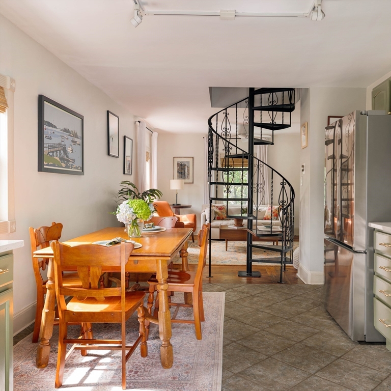 52 Victoria Street, Unit B Somerville, MA 02144 - Photo 14 of 32