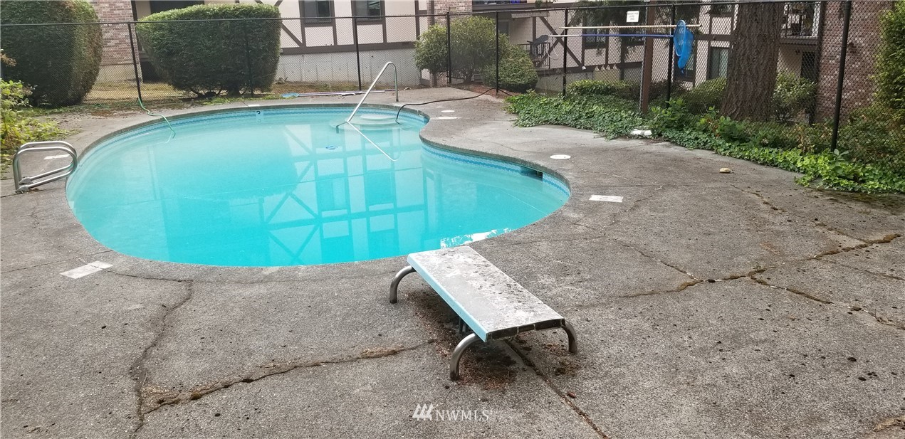 4601 Grandview Drive West, Unit R317 University Place, WA 98466 - Photo 11 of 14