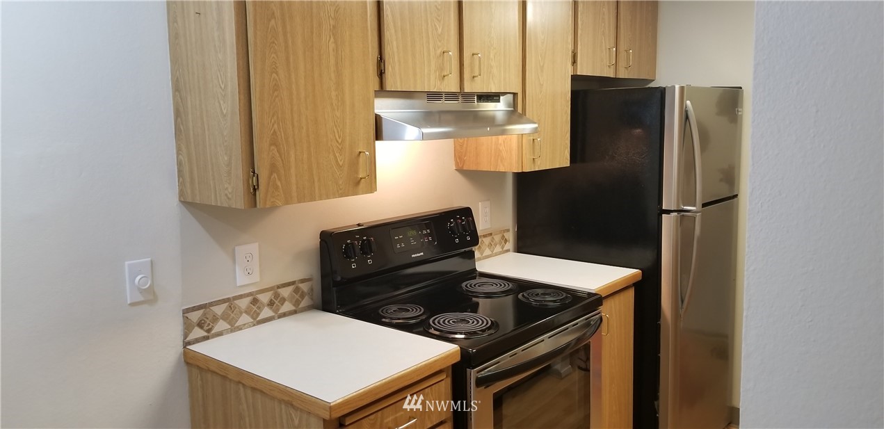 4601 Grandview Drive West, Unit R317 University Place, WA 98466 - Photo 5 of 14