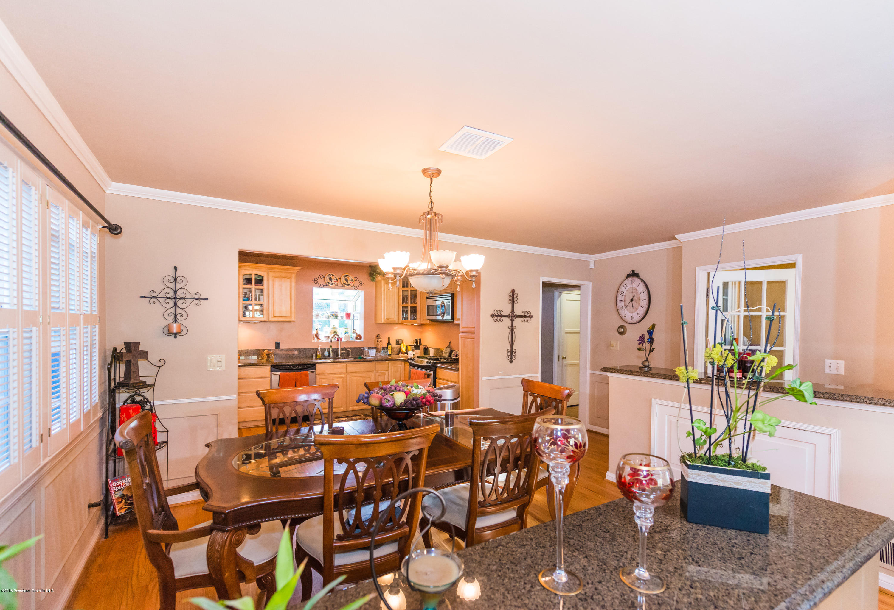 1272 Crescent Drive Glendale, CA 91205 - Photo 13 of 51 RSU_6423