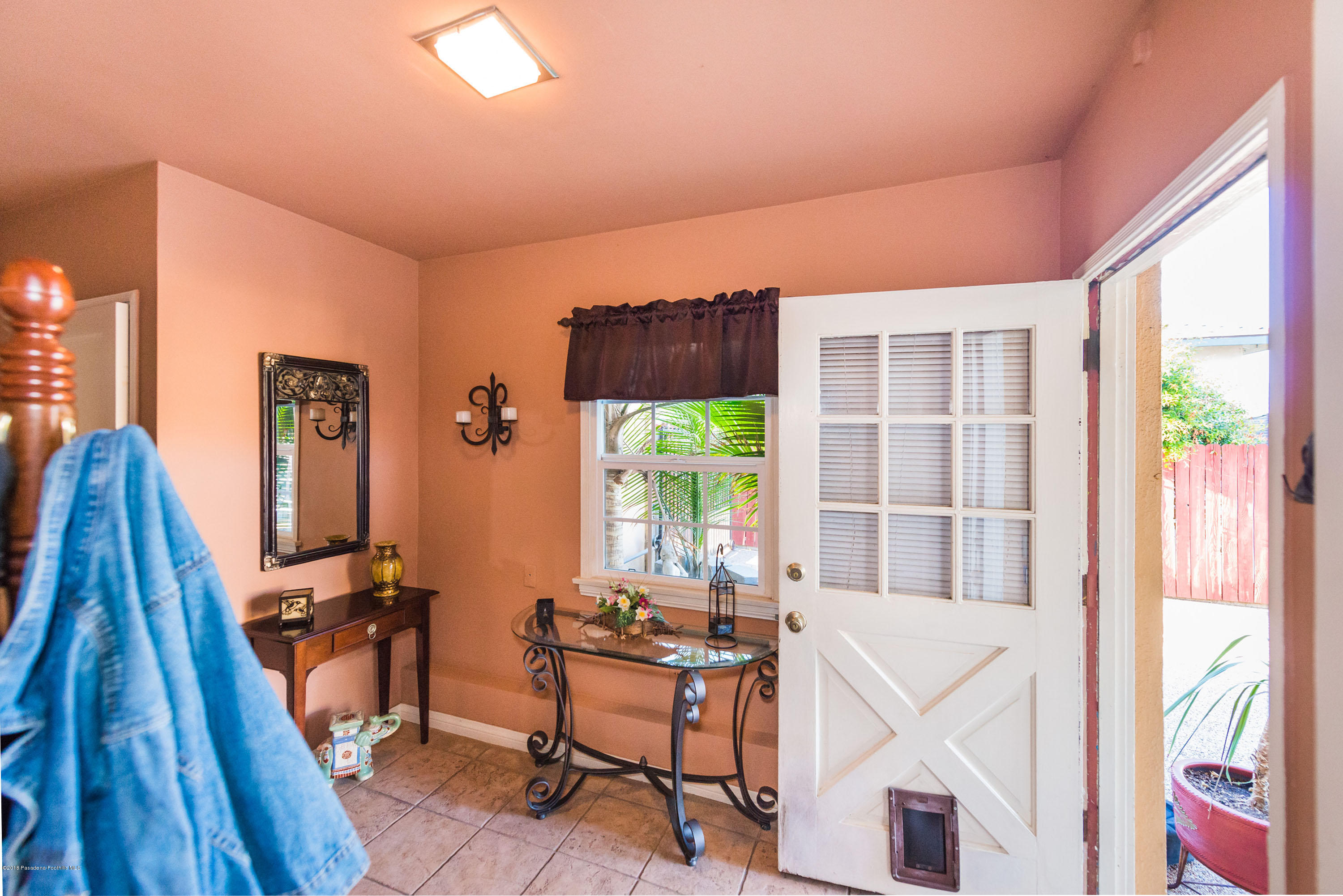 1272 Crescent Drive Glendale, CA 91205 - Photo 28 of 51 RSU_6411