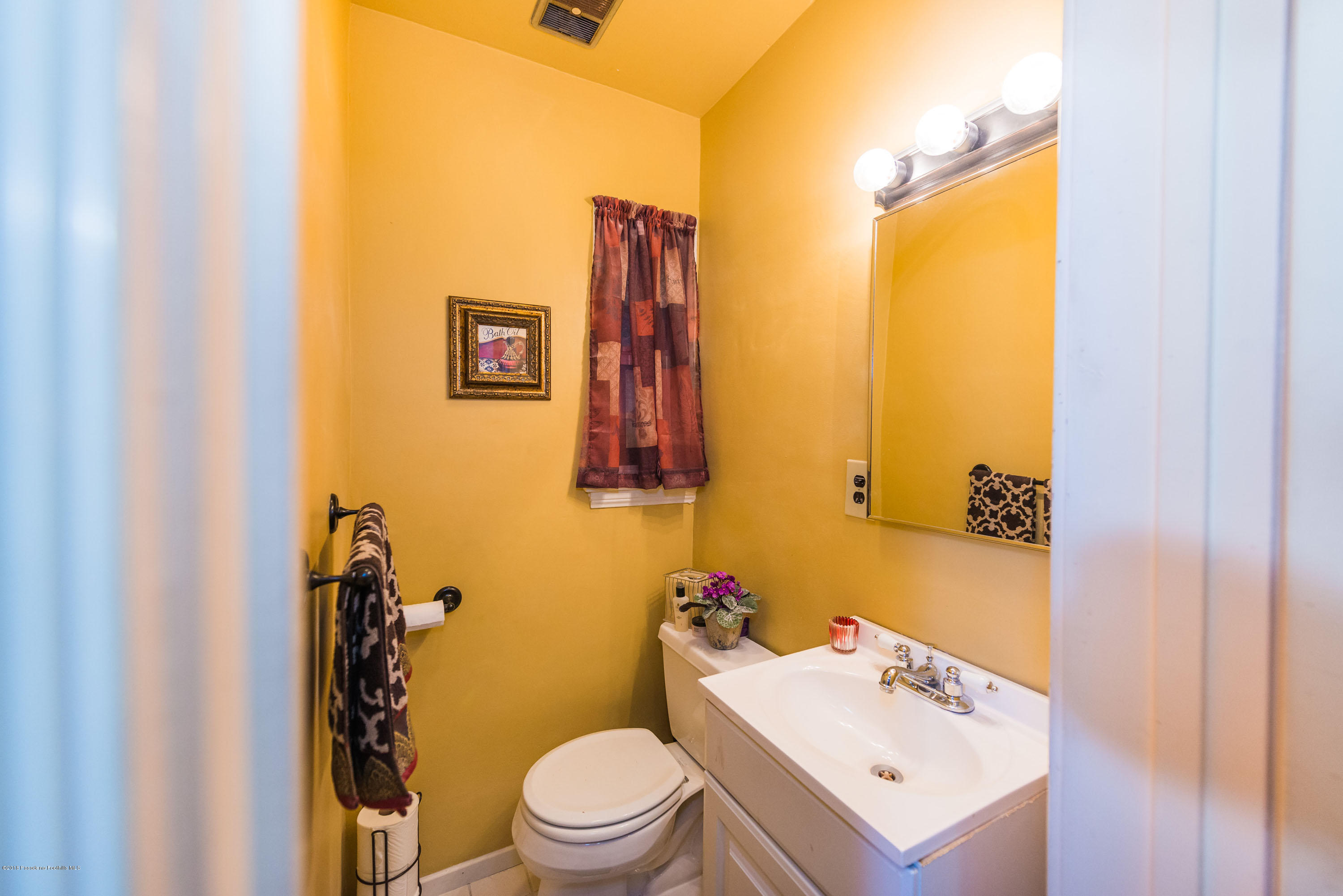 1272 Crescent Drive Glendale, CA 91205 - Photo 33 of 51 RSU_6465