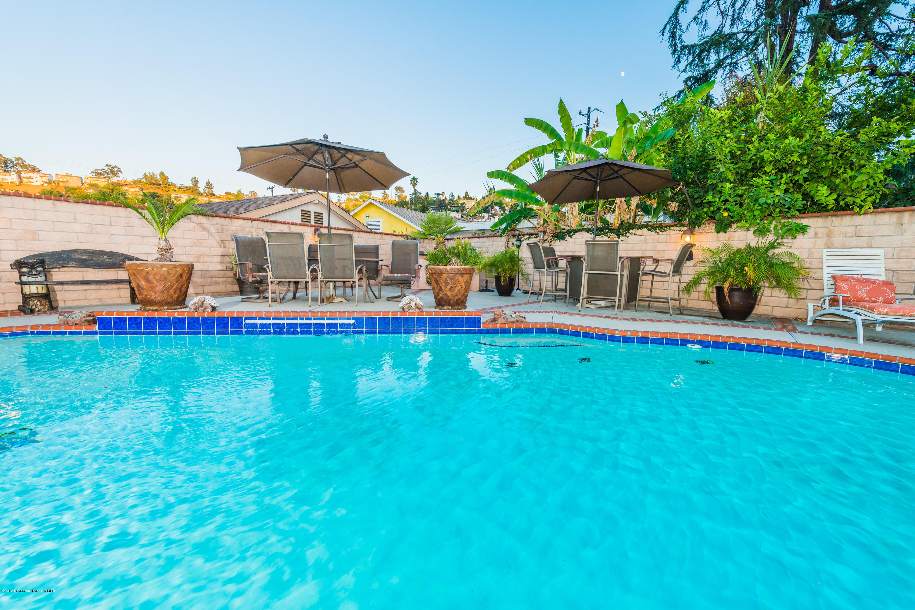 1272 Crescent Drive Glendale, CA 91205 - Photo 39 of 51 RSU_6508