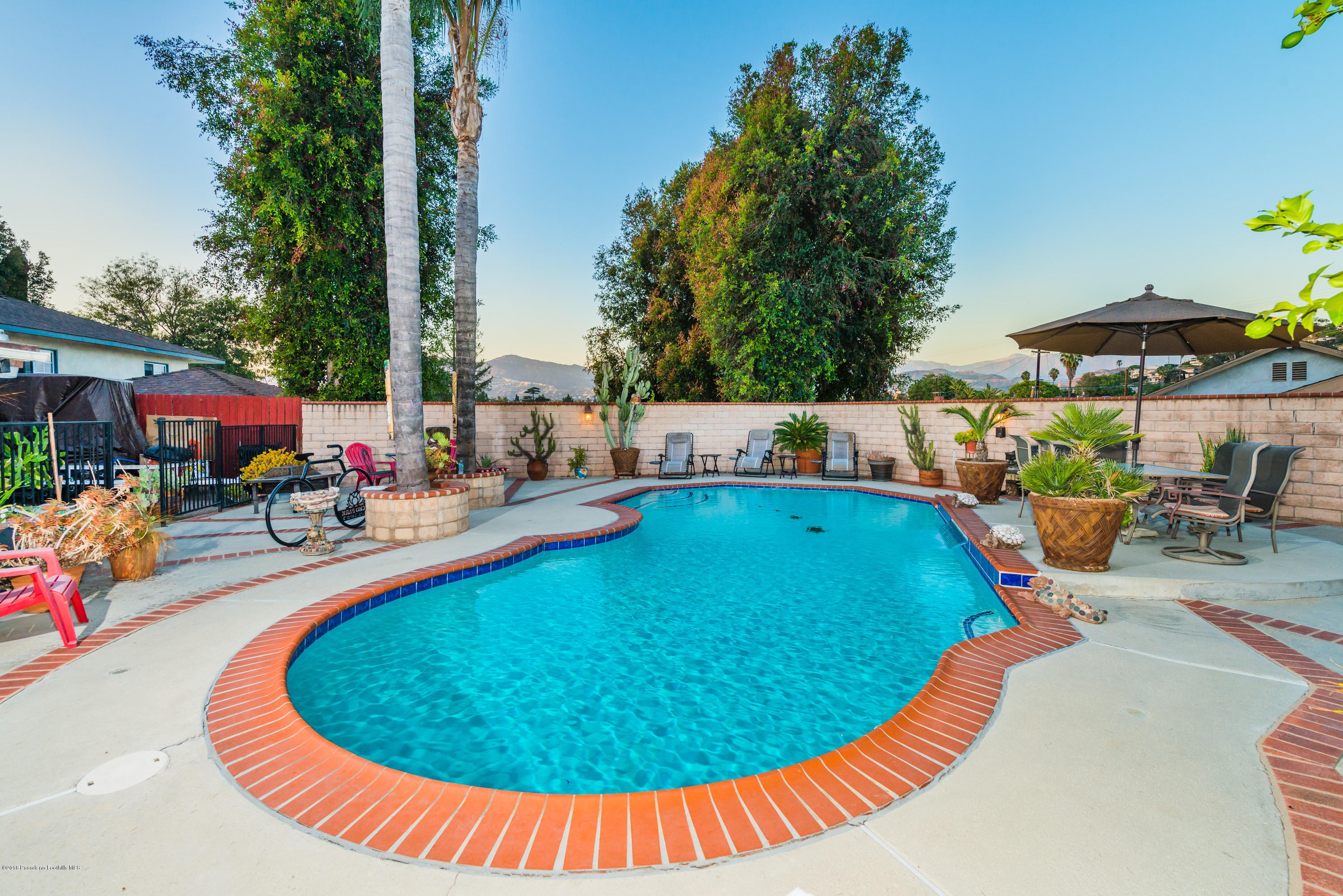 1272 Crescent Drive Glendale, CA 91205 - Photo 40 of 51 RSU_6519