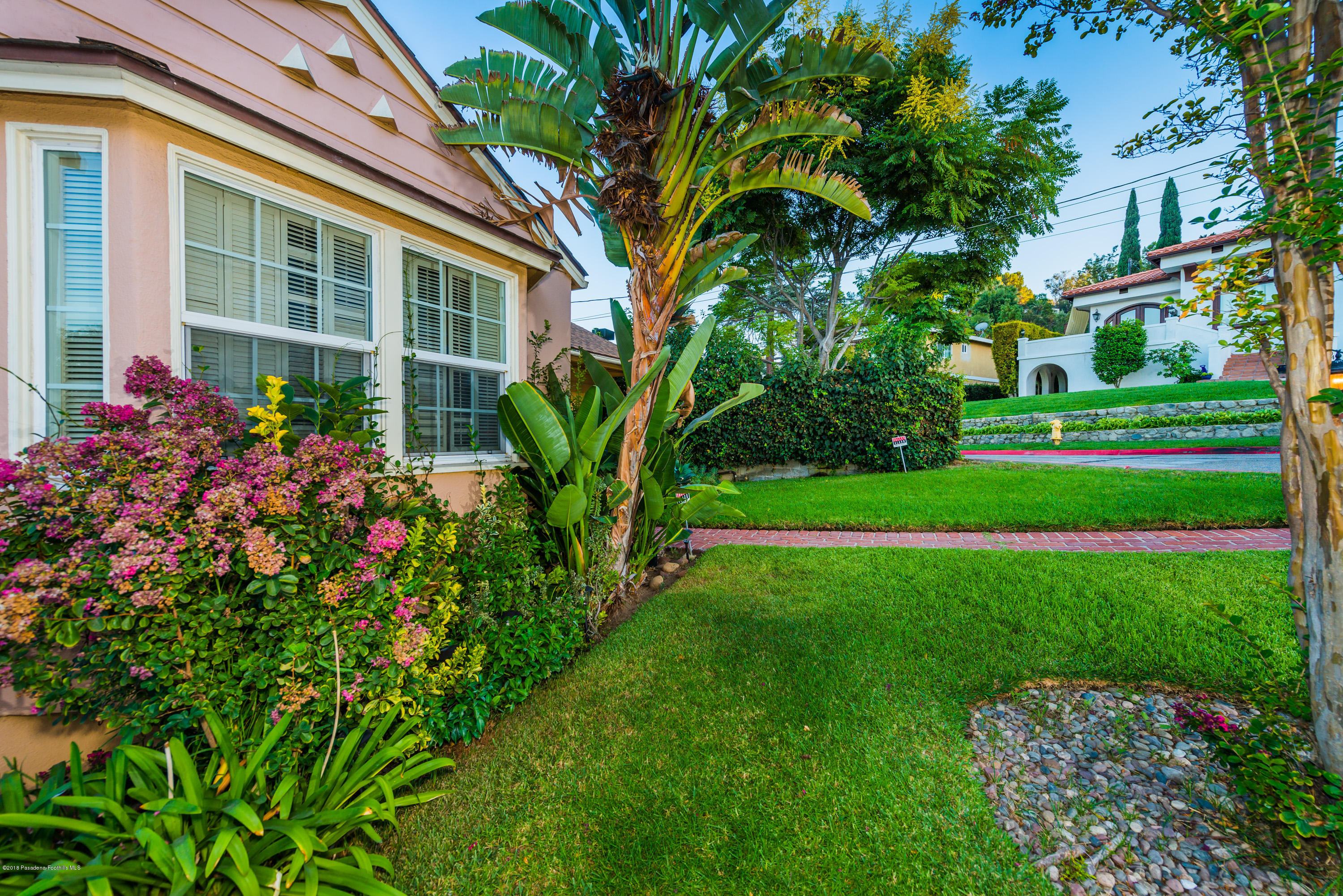 1272 Crescent Drive Glendale, CA 91205 - Photo 51 of 51 RSU_6485