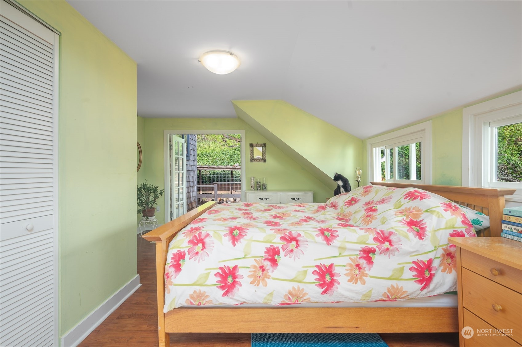 27708 Manzanita Beach Road Southwest Vashon, WA 98070 - Photo 18 of 39