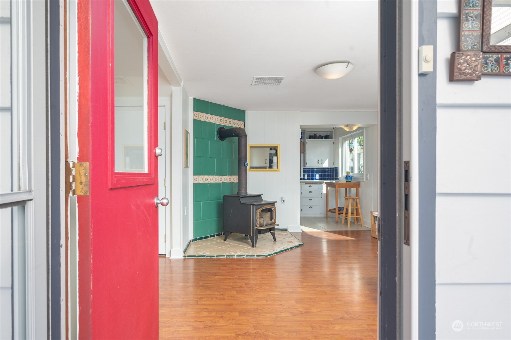 27708 Manzanita Beach Road Southwest Vashon, WA 98070 - Photo 7 of 39