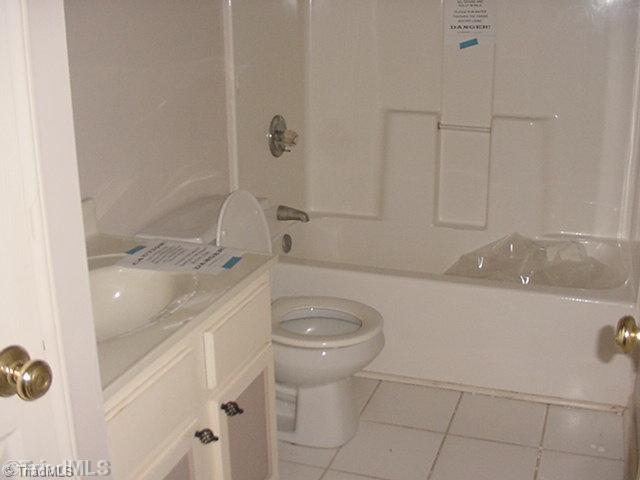 305 Fisher Road Madison, NC 27025 - Photo 12 of 13 Bath.