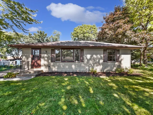 $305,000 | 8000 Del Drive North, New Hope, MN 55428