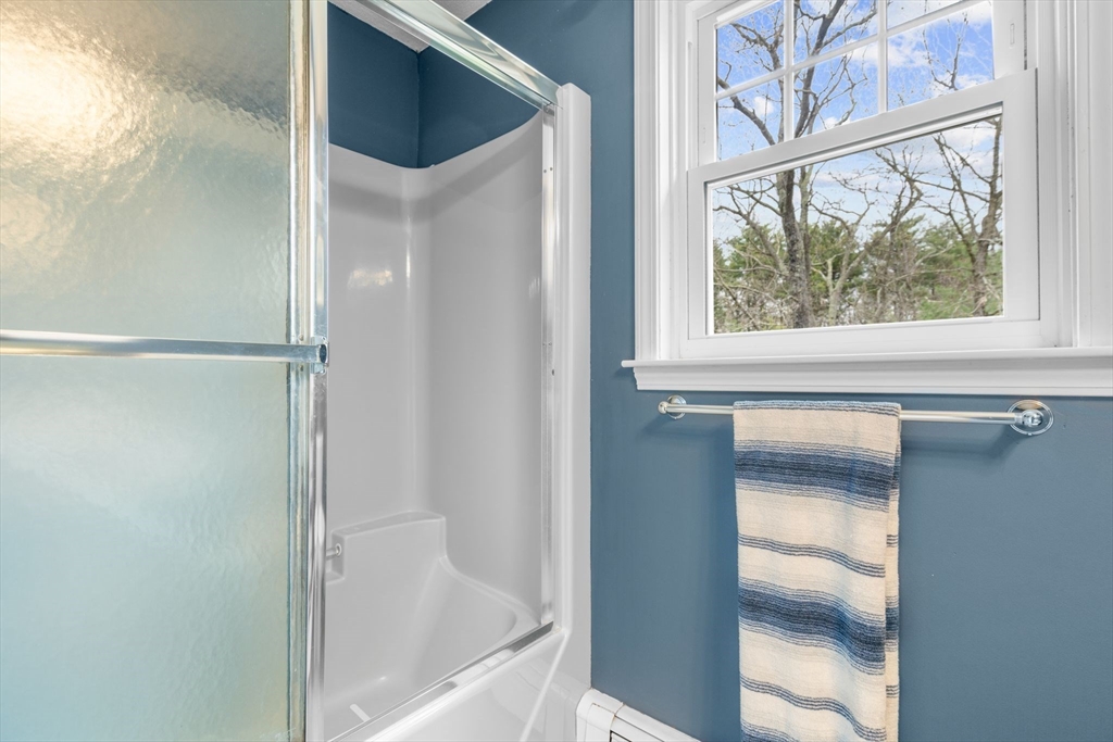 14 Hunters Road Boxford, MA 01921 - Photo 34 of 42 a bathroom with a bathtub