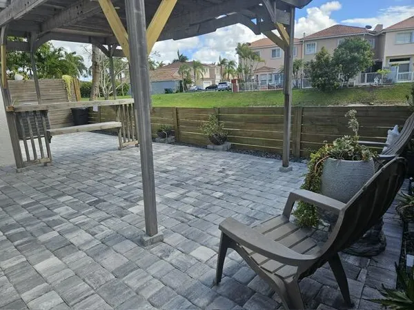 $585,000 | 16218 Southwest 100th Terrace, Unit 16218, Miami, FL 33196