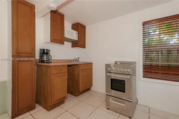 $1,875 | 1611 Fletcher Street, Unit 2, Hollywood, FL 33020