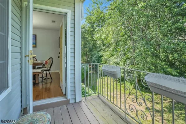 $563,900 | 240 Riveredge Drive, Chatham, NJ 07928