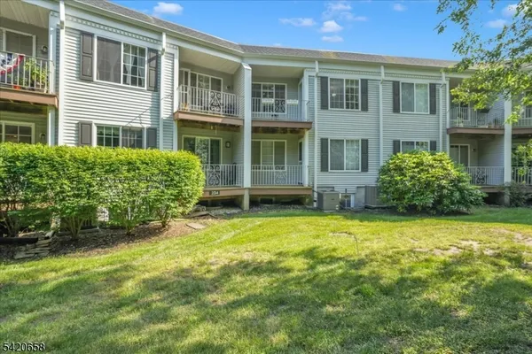 $563,900 | 240 Riveredge Drive, Chatham, NJ 07928
