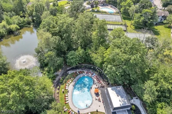 $563,900 | 240 Riveredge Drive, Chatham, NJ 07928