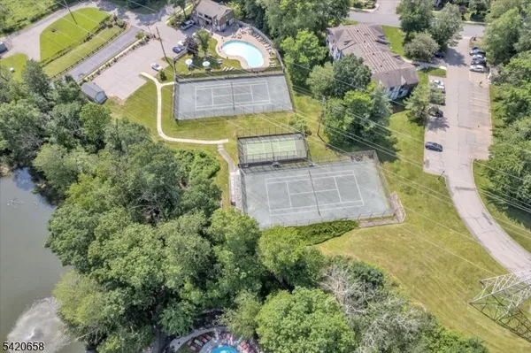 $563,900 | 240 Riveredge Drive, Chatham, NJ 07928