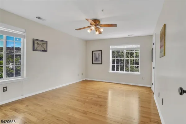 $563,900 | 240 Riveredge Drive, Chatham, NJ 07928