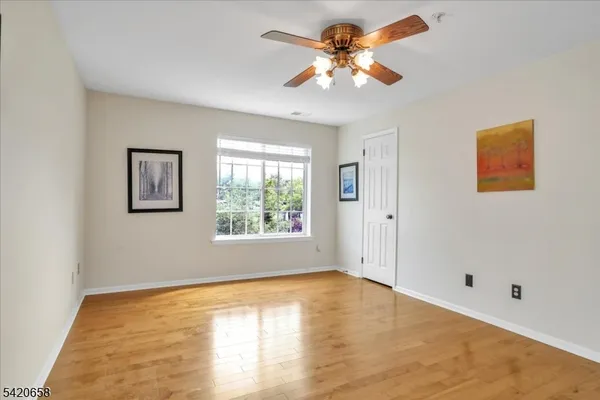 $563,900 | 240 Riveredge Drive, Chatham, NJ 07928