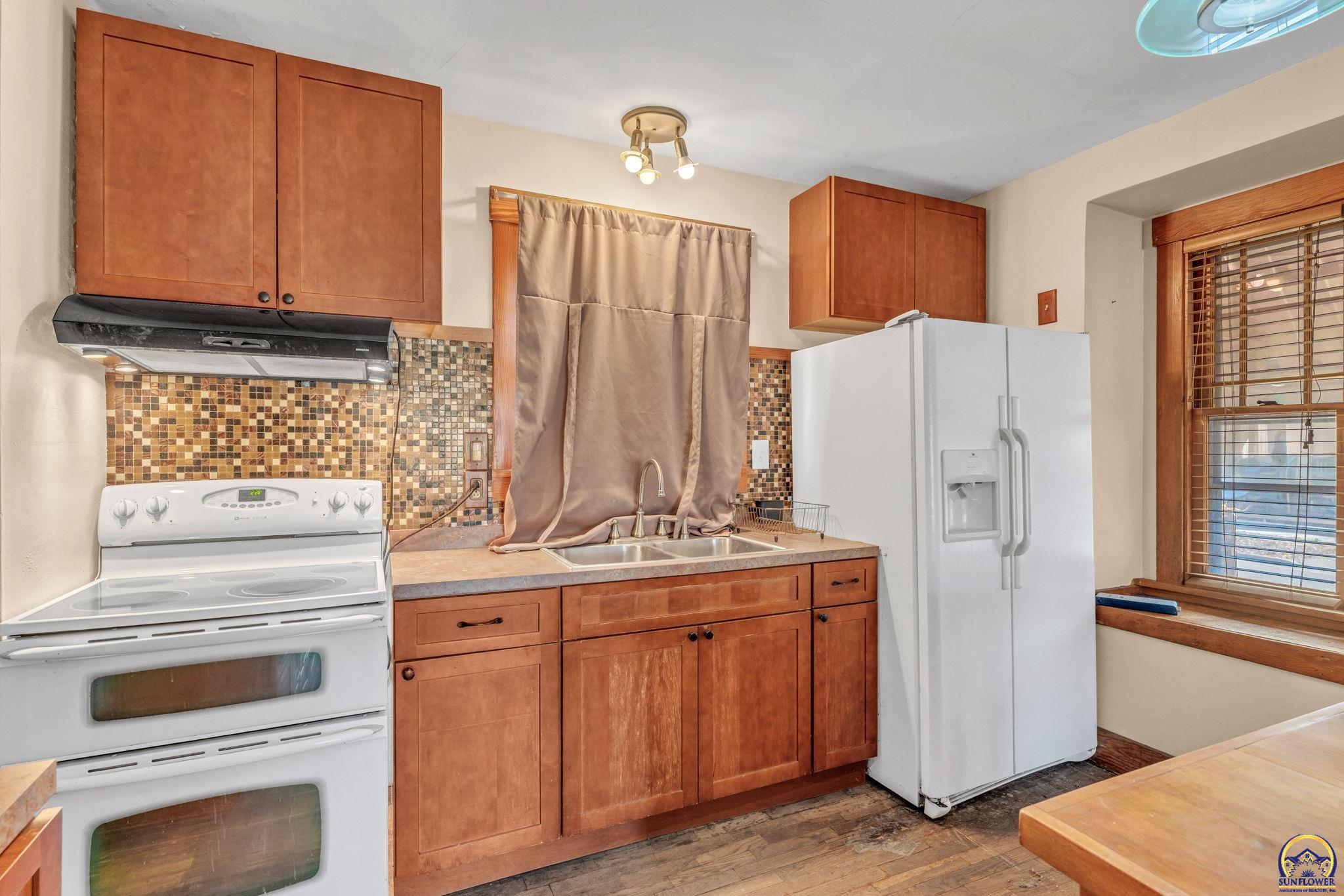 1034 Southwest Lincoln Street Topeka, KS 66604 - Photo 18 of 42
