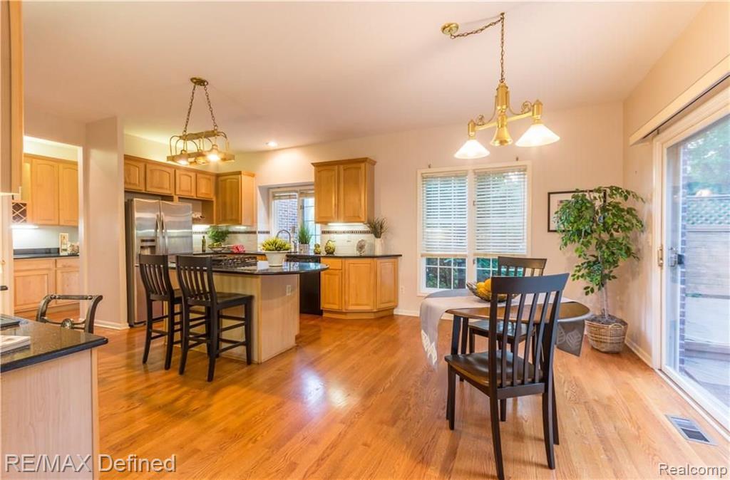 950 Ridgeline Court Lake Orion, MI 48360 - Photo 24 of 48