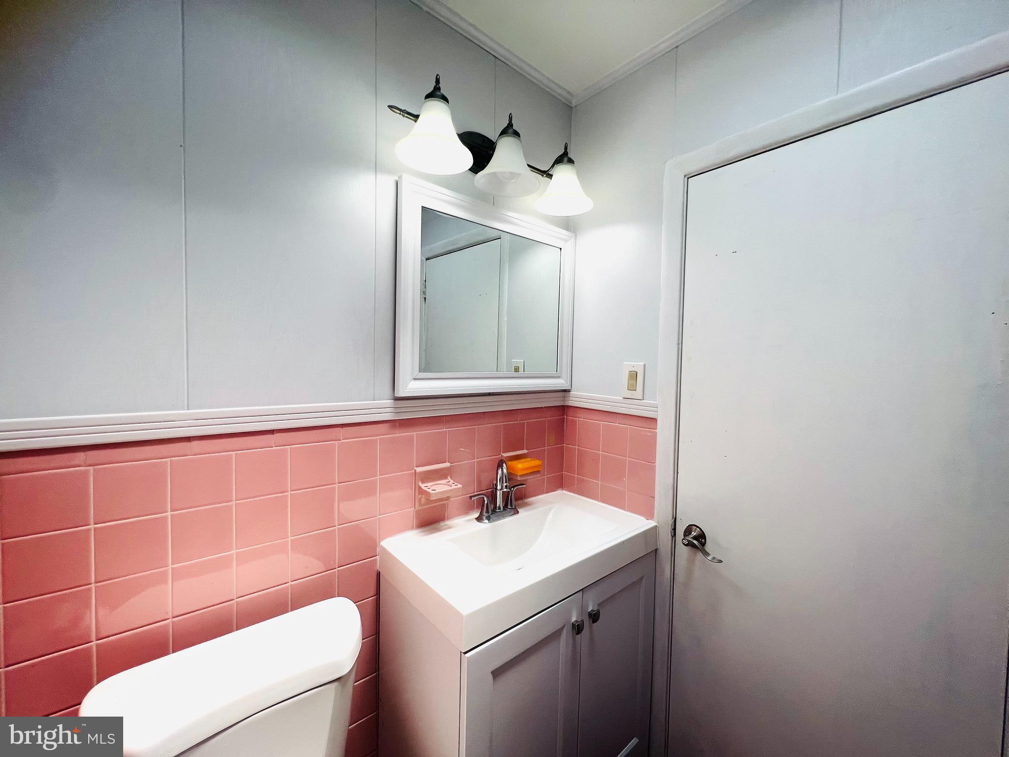 11822 Brandon Road Philadelphia, PA 19154 - Photo 14 of 26 Gallery Image 14