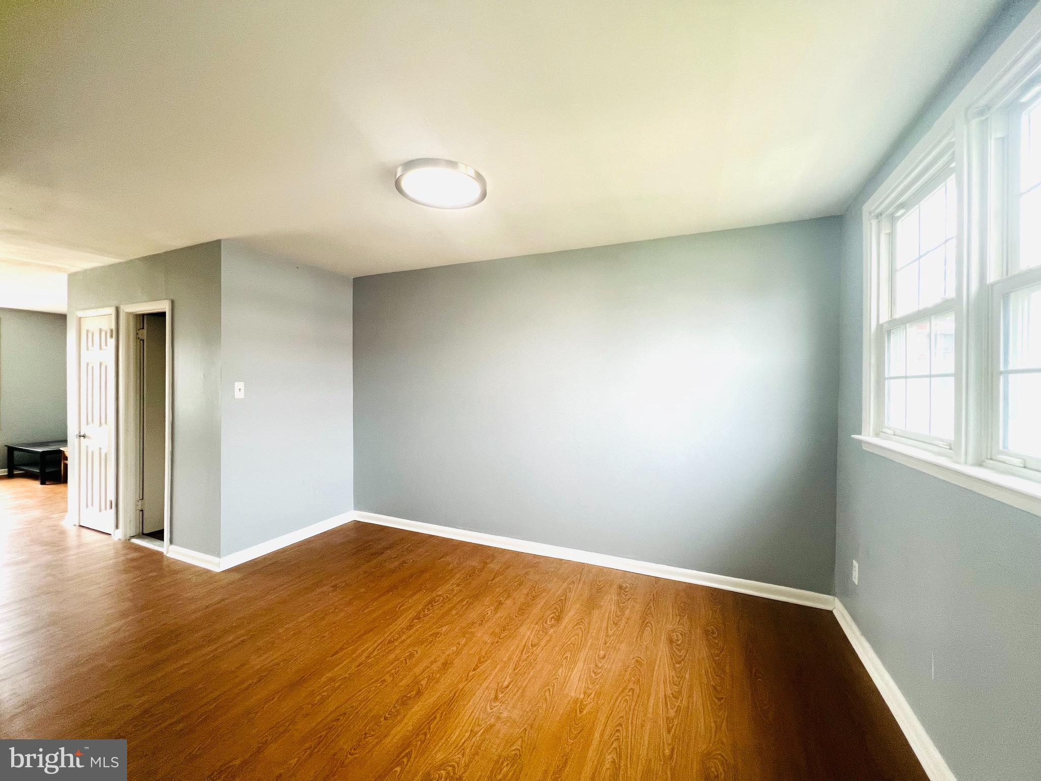 11822 Brandon Road Philadelphia, PA 19154 - Photo 6 of 26 Gallery Image 6