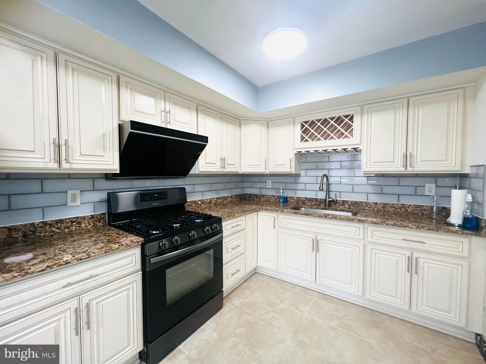 11822 Brandon Road Philadelphia, PA 19154 - Photo 9 of 26 Gallery Image 9