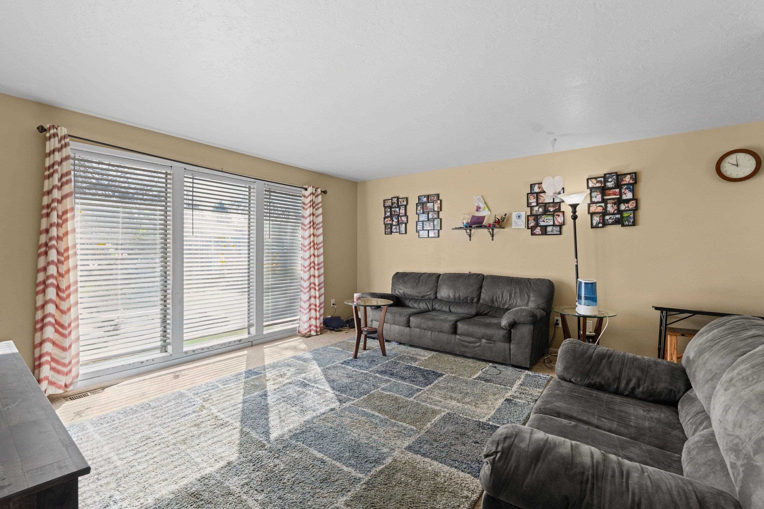 902 South Calvin Road Spokane Valley, WA 99037 - Photo 3 of 17