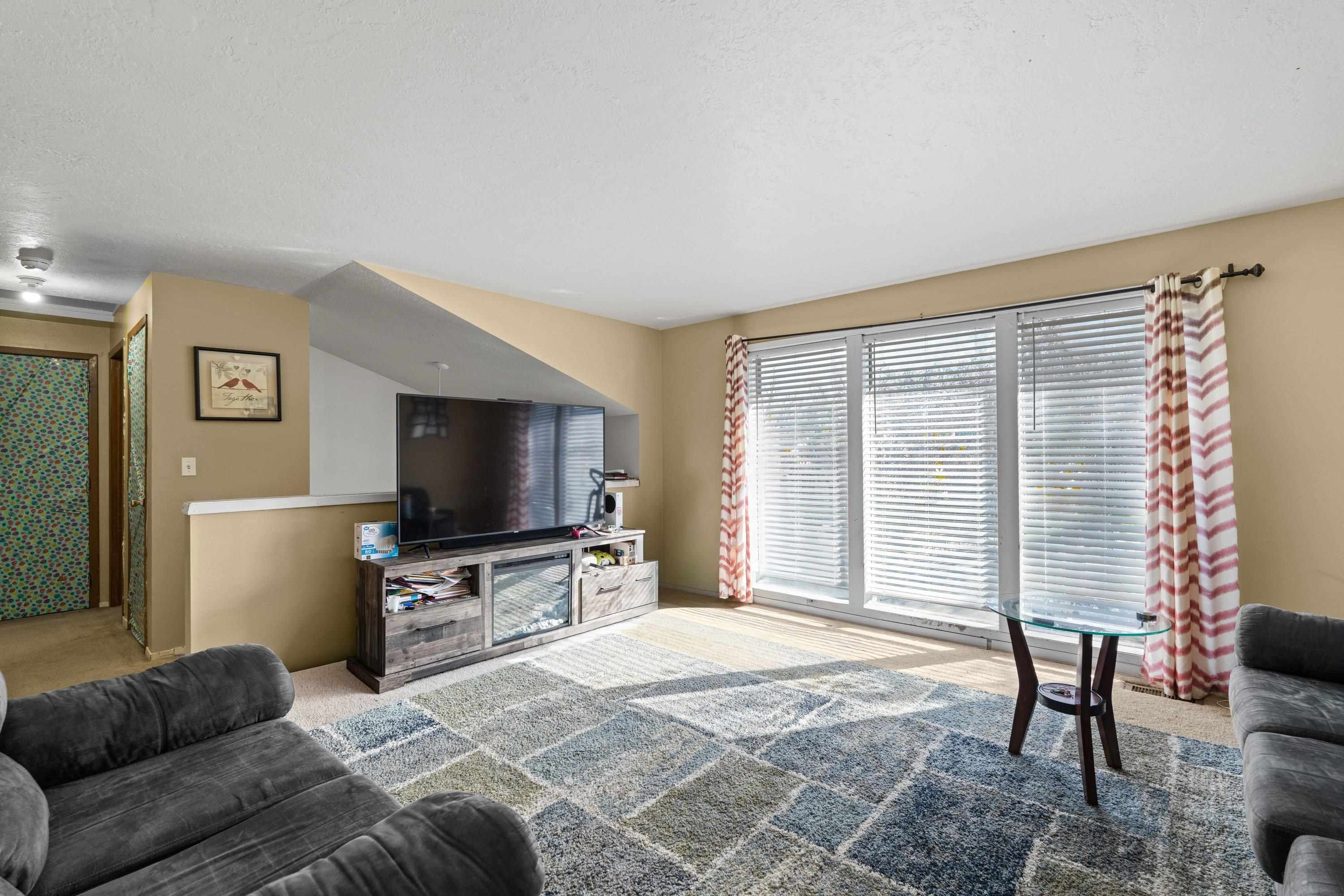 902 South Calvin Road Spokane Valley, WA 99037 - Photo 5 of 17
