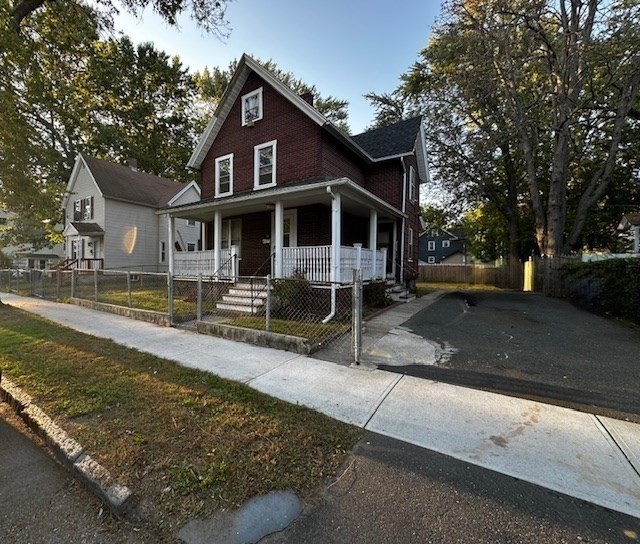 78 Lowell Street Springfield, MA 01107 - Photo 16 of 25