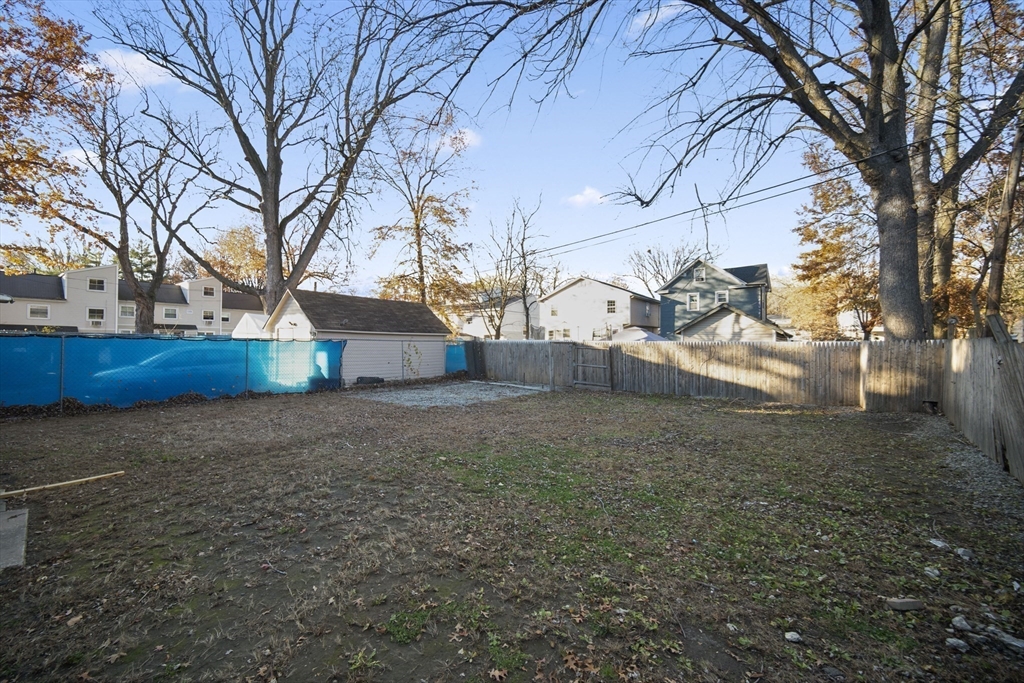 78 Lowell Street Springfield, MA 01107 - Photo 24 of 25