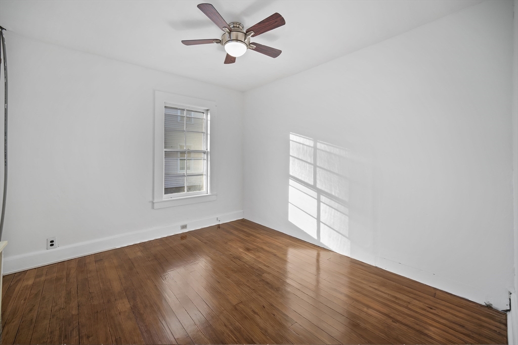 78 Lowell Street Springfield, MA 01107 - Photo 10 of 25