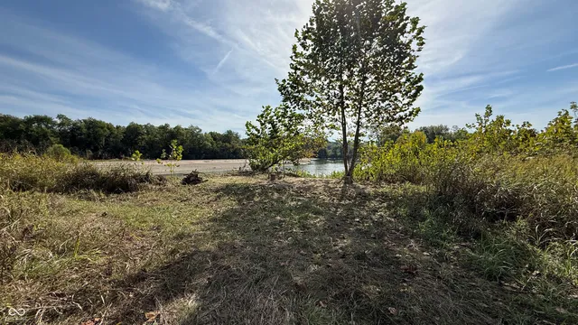 $1 | 3 East 100th Road, Worthington, IN 47471