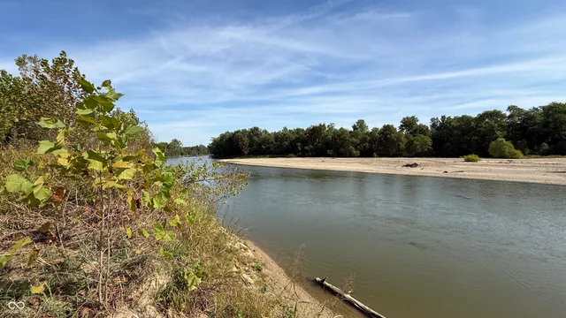 $1 | 3 East 100th Road, Worthington, IN 47471