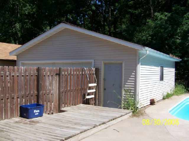 551 Waverly Road Davenport, IA 52804 - Photo 8 of 9 Gallery Image 8
