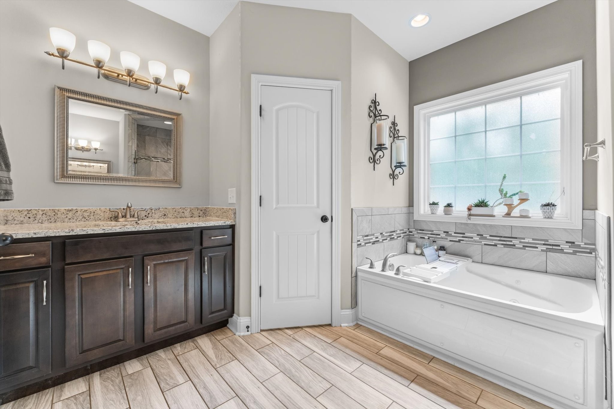 1770 Double R Boulevard Clarksville, TN 37042 - Photo 23 of 36 Gallery Image 23