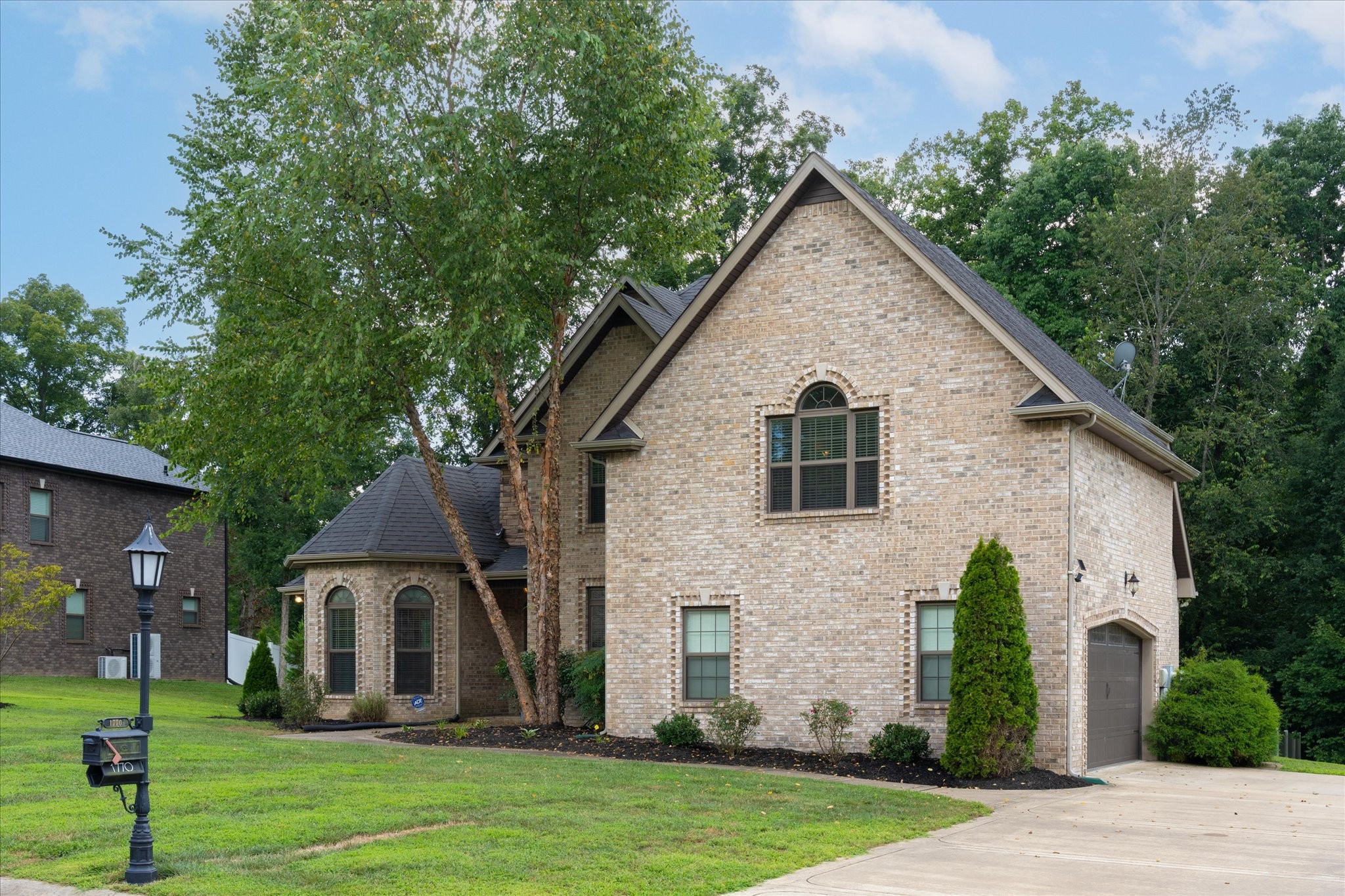 1770 Double R Boulevard Clarksville, TN 37042 - Photo 3 of 36 Gallery Image 3
