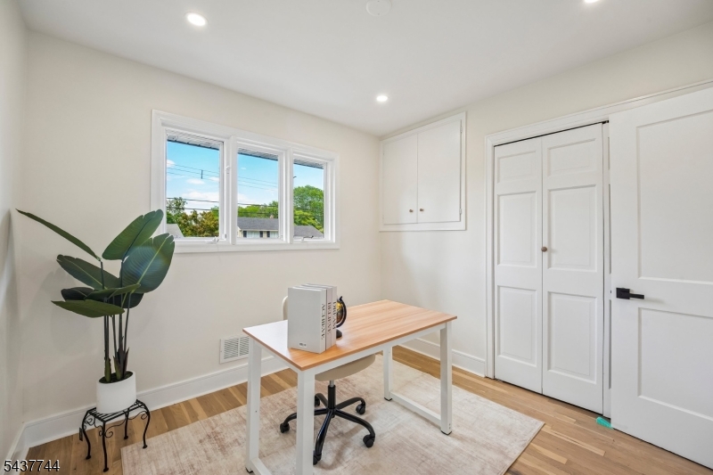 63 Westland Road Cedar Grove, NJ 07009 - Photo 11 of 40