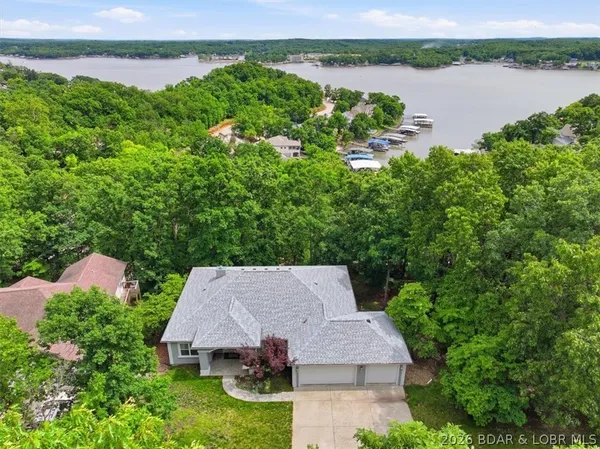 $499,000 | 98 Key W Lane, Four Seasons, MO 65049