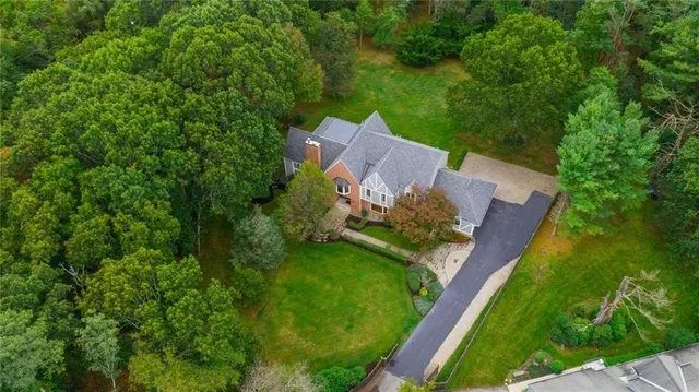 $6,000 | 48 St George Court, Warwick, RI 02888