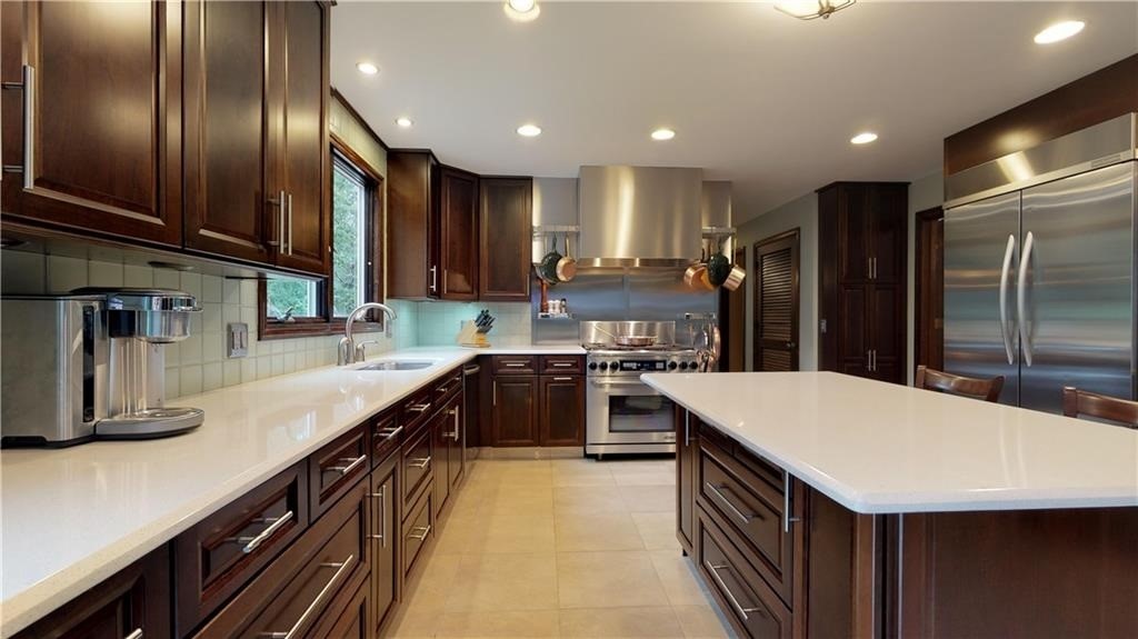 48 St George Court Warwick, RI 02888 - Photo 5 of 40