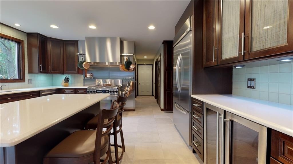 48 St George Court Warwick, RI 02888 - Photo 6 of 40