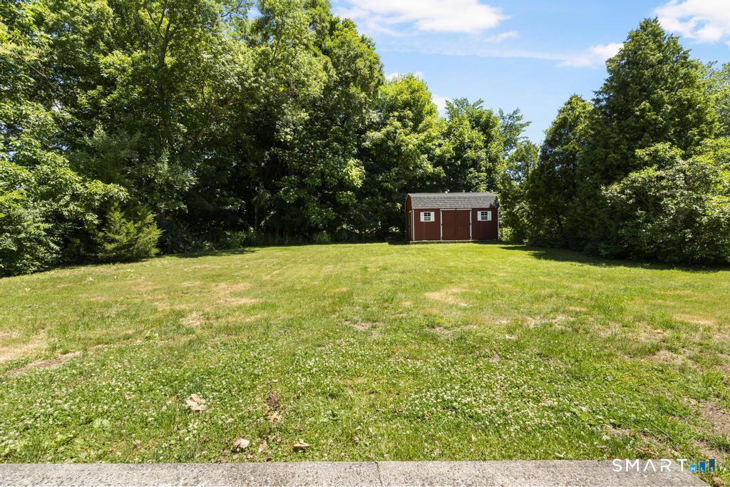 43 East Village Road Shelton, CT 06484 - Photo 30 of 40