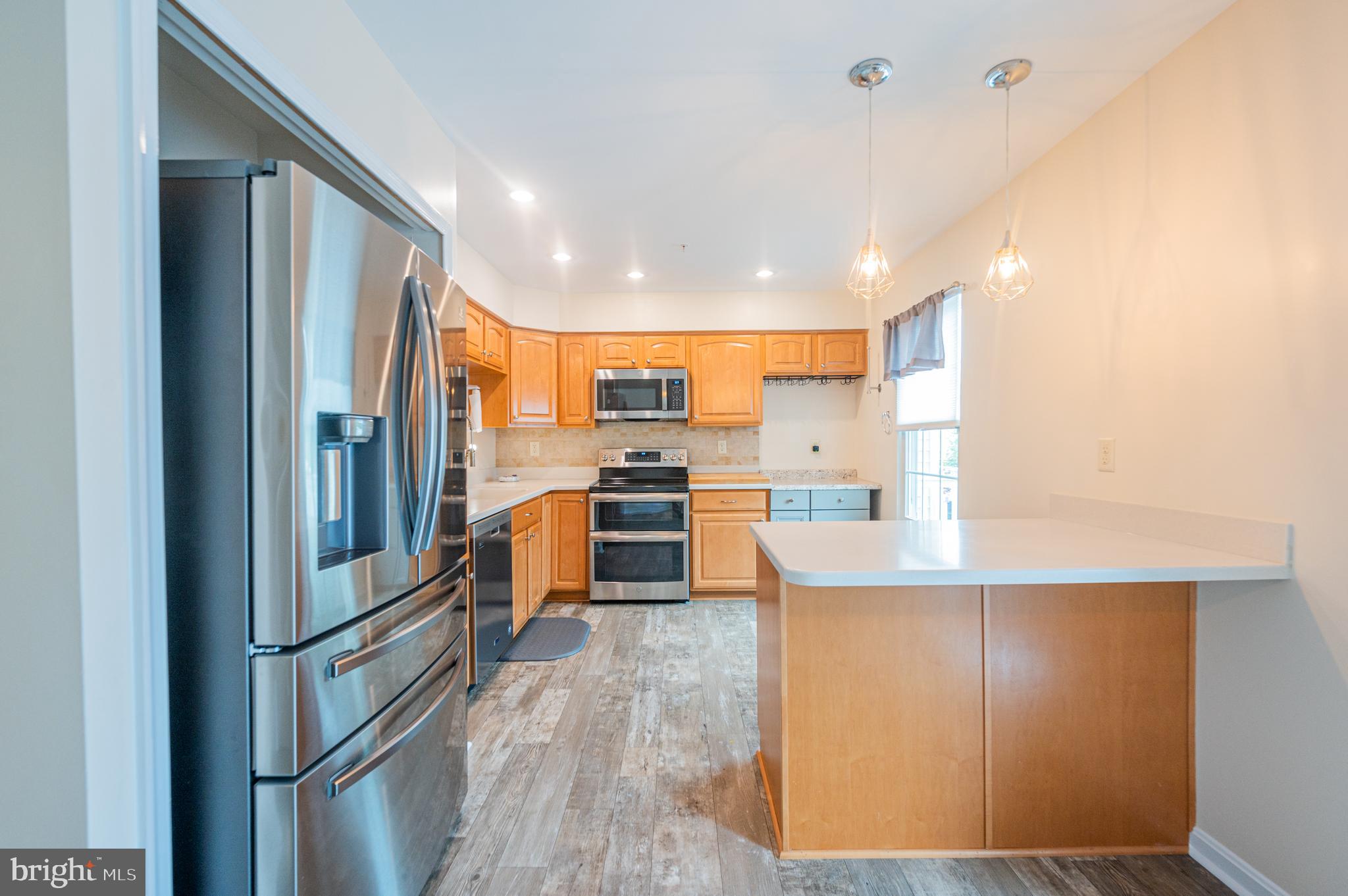 8617 Otter Creek Road Laurel, MD 20724 - Photo 21 of 34 Updated kitchen