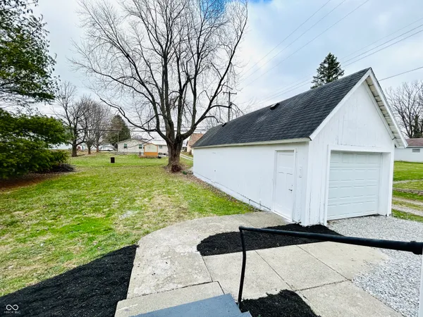 $172,900 | 11 North Indiana Street, Roachdale, IN 46172