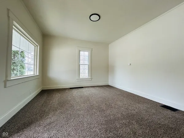 $172,900 | 11 North Indiana Street, Roachdale, IN 46172